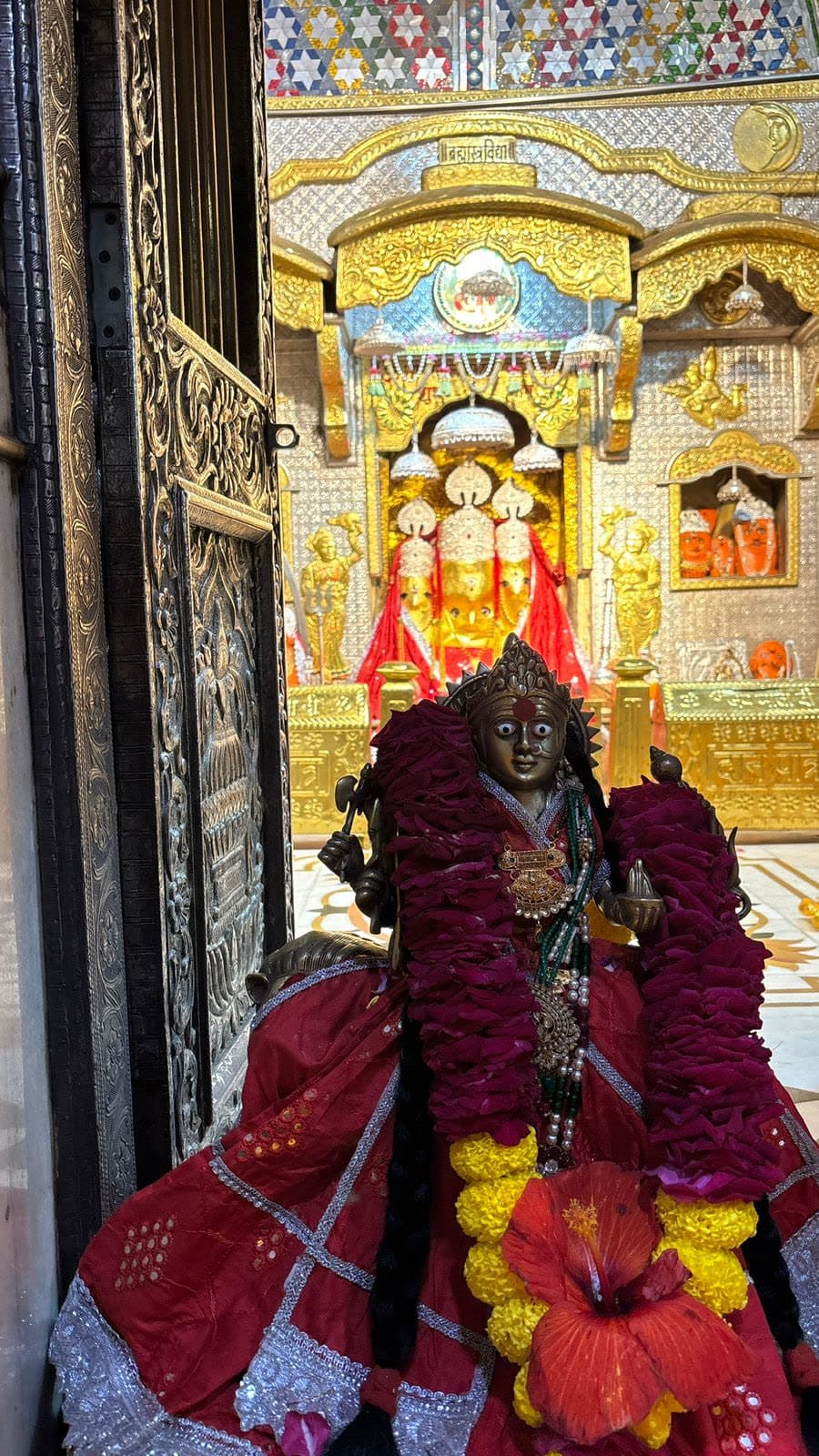 Darshan of the Devi within the Maa Baglamukhi Temple, Nalkheda